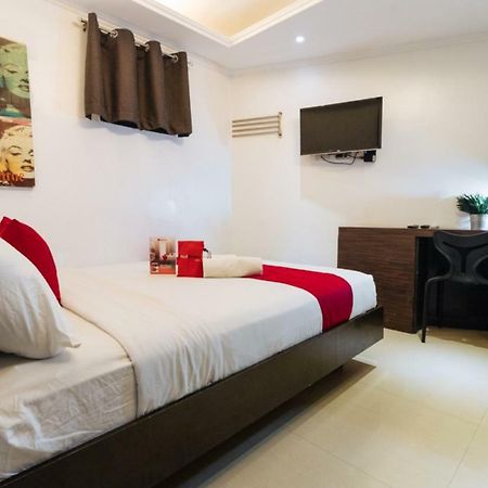 Reddoorz Plus @ Poblacion Makati Makati City Luaran gambar