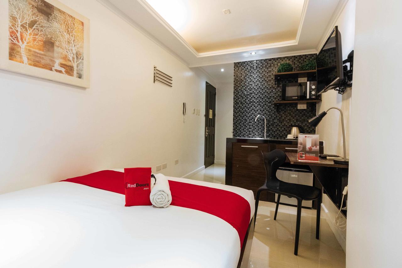 Reddoorz Plus @ Poblacion Makati Makati City Luaran gambar