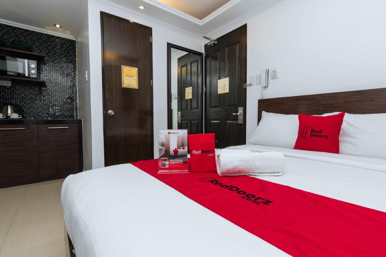Reddoorz Plus @ Poblacion Makati Makati City Luaran gambar