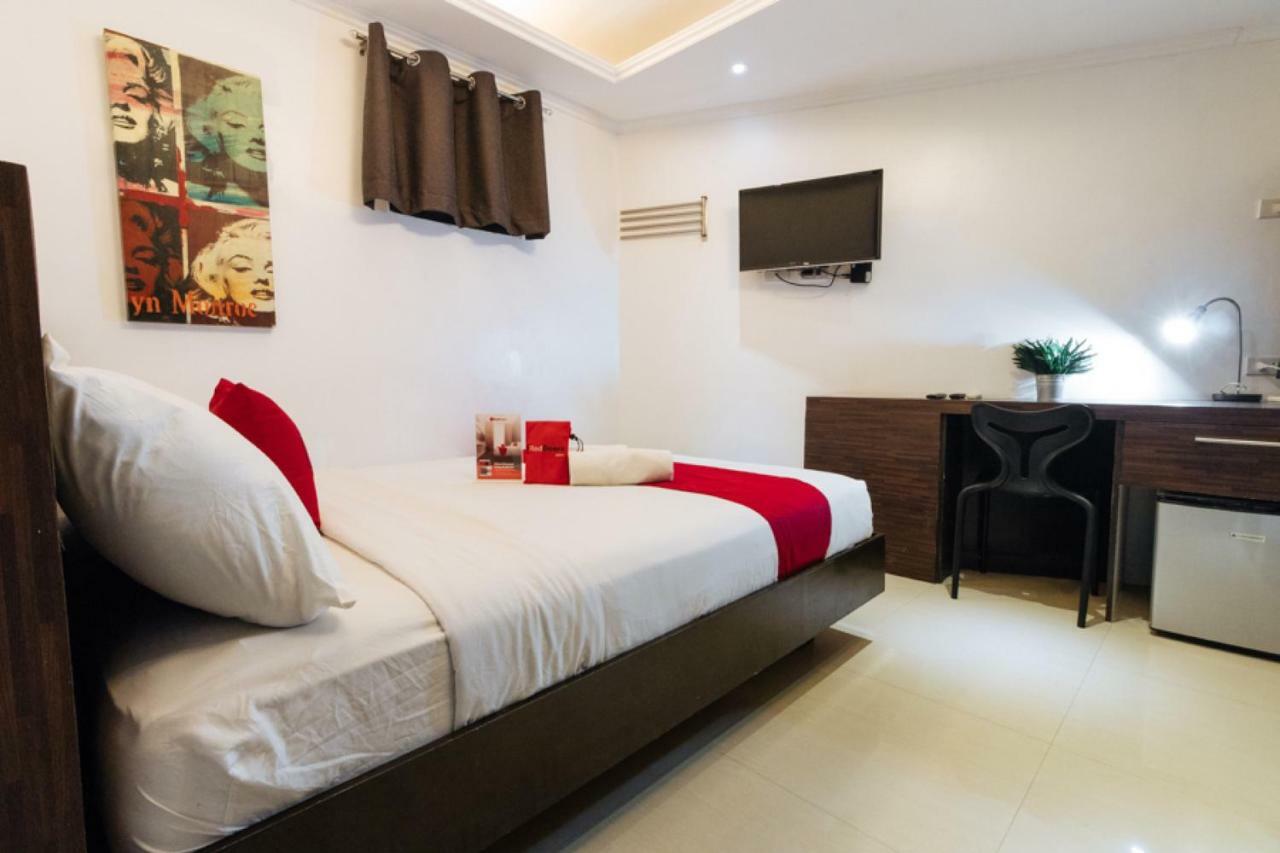 Reddoorz Plus @ Poblacion Makati Makati City Luaran gambar